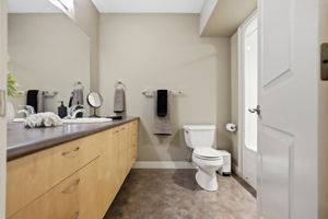  Photo 40