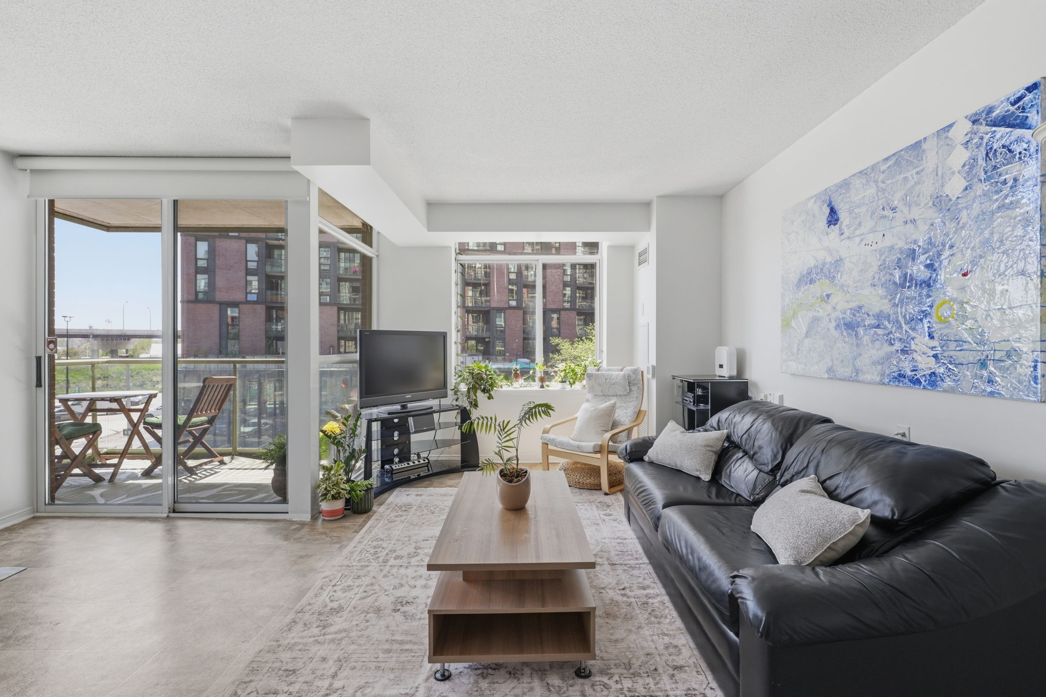 Property in Toronto — delivered property photograph 9