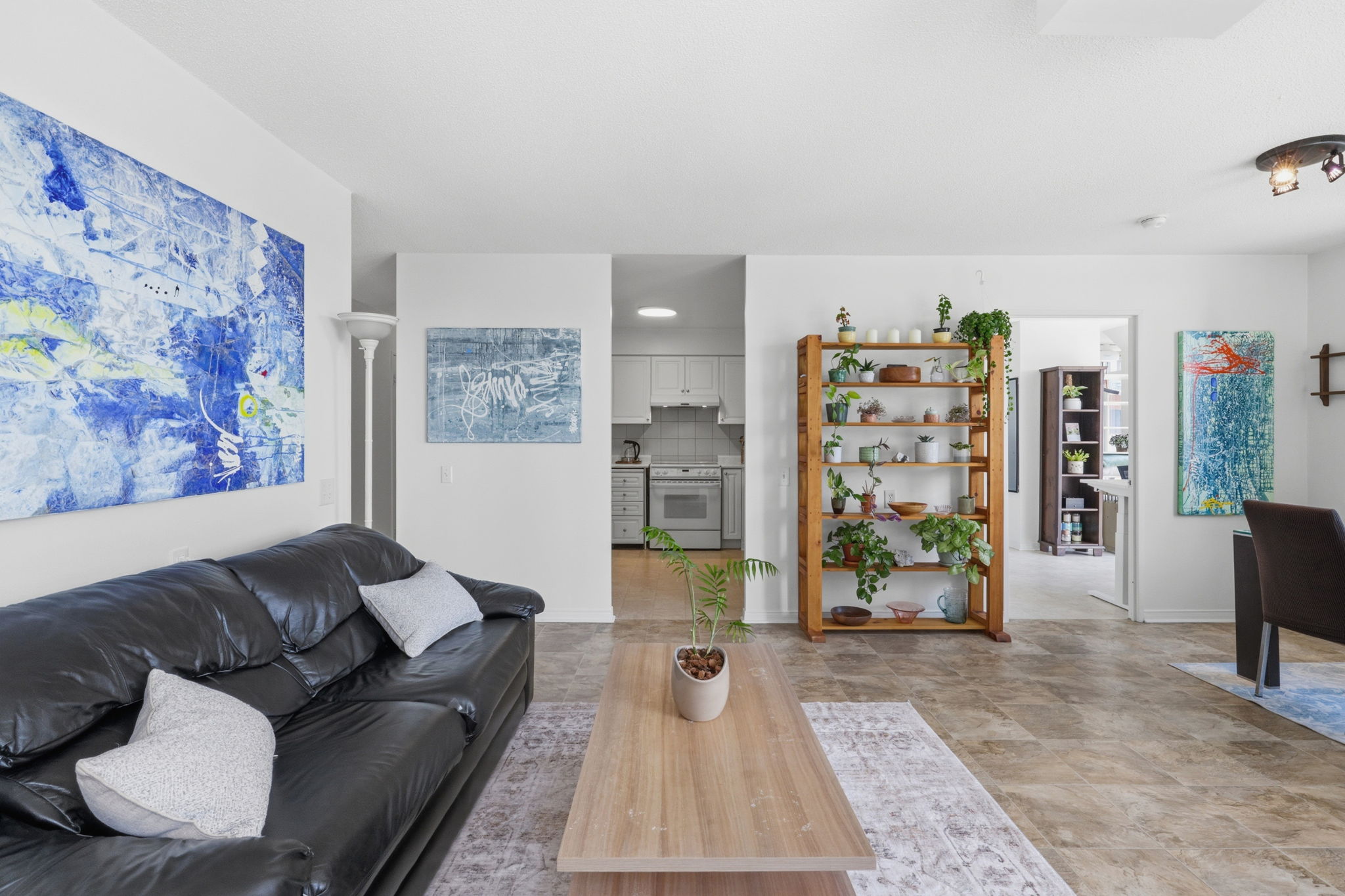 Property in Toronto — delivered property photograph 11