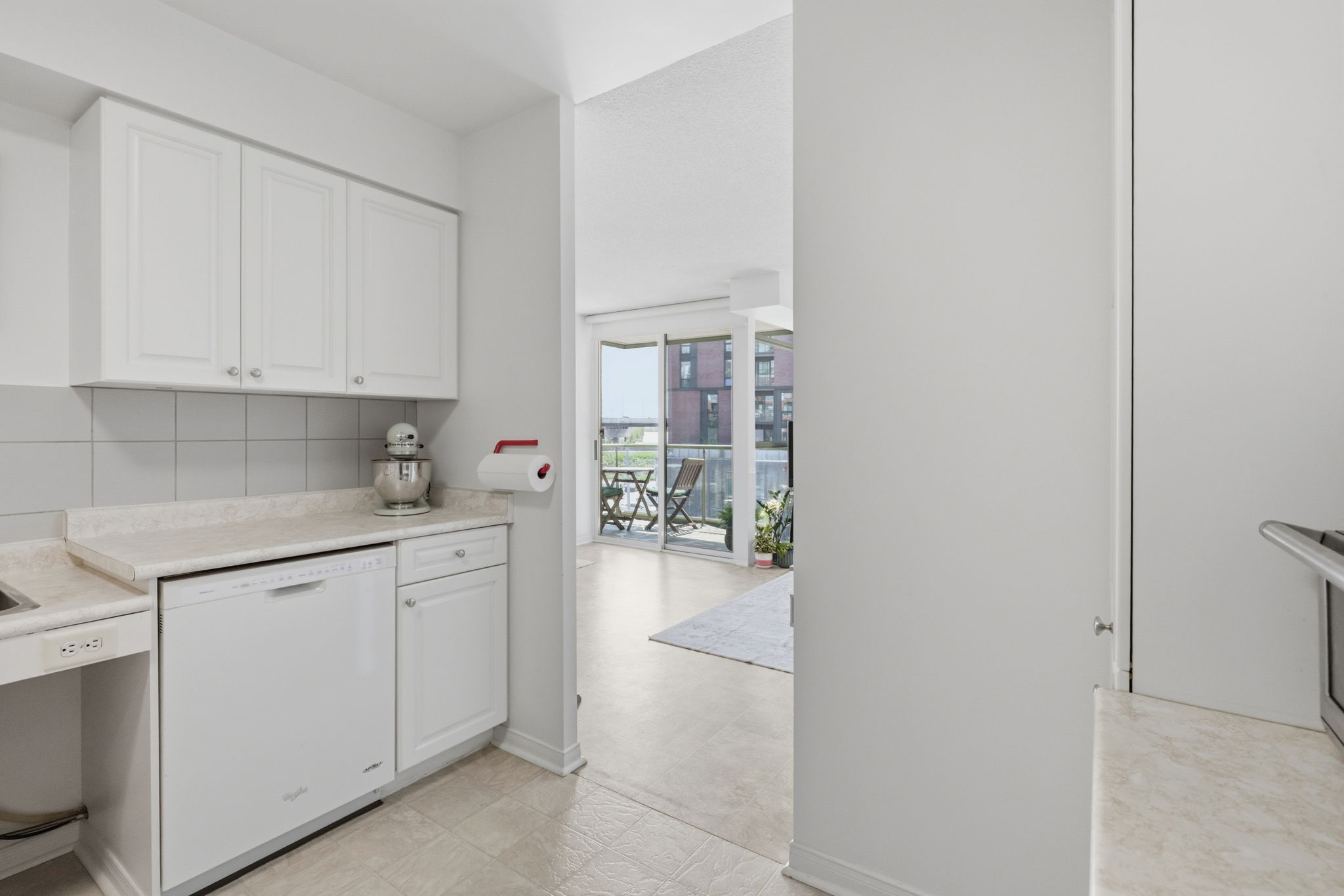 Property in Toronto — delivered property photograph 17