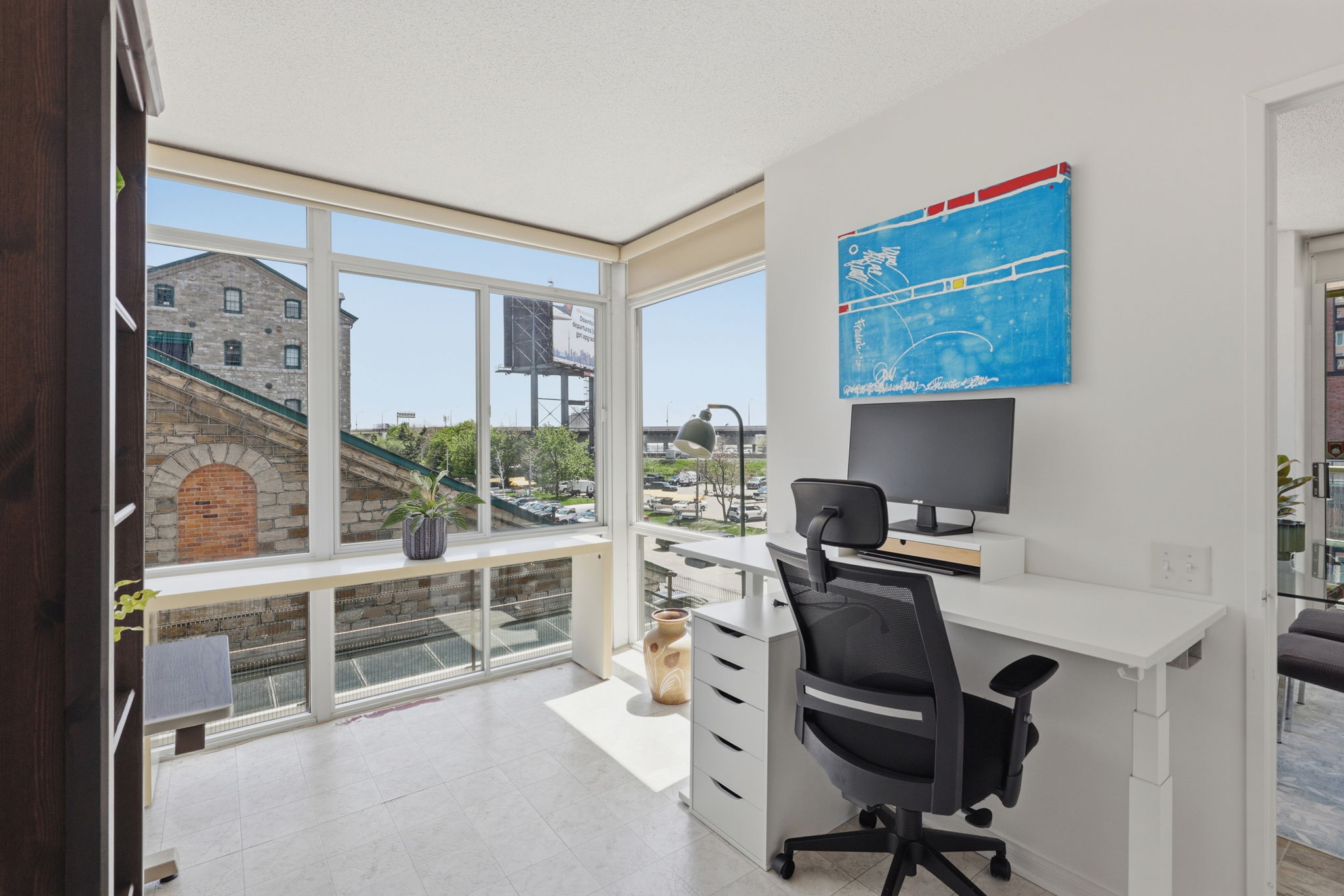 Property in Toronto — delivered property photograph 22