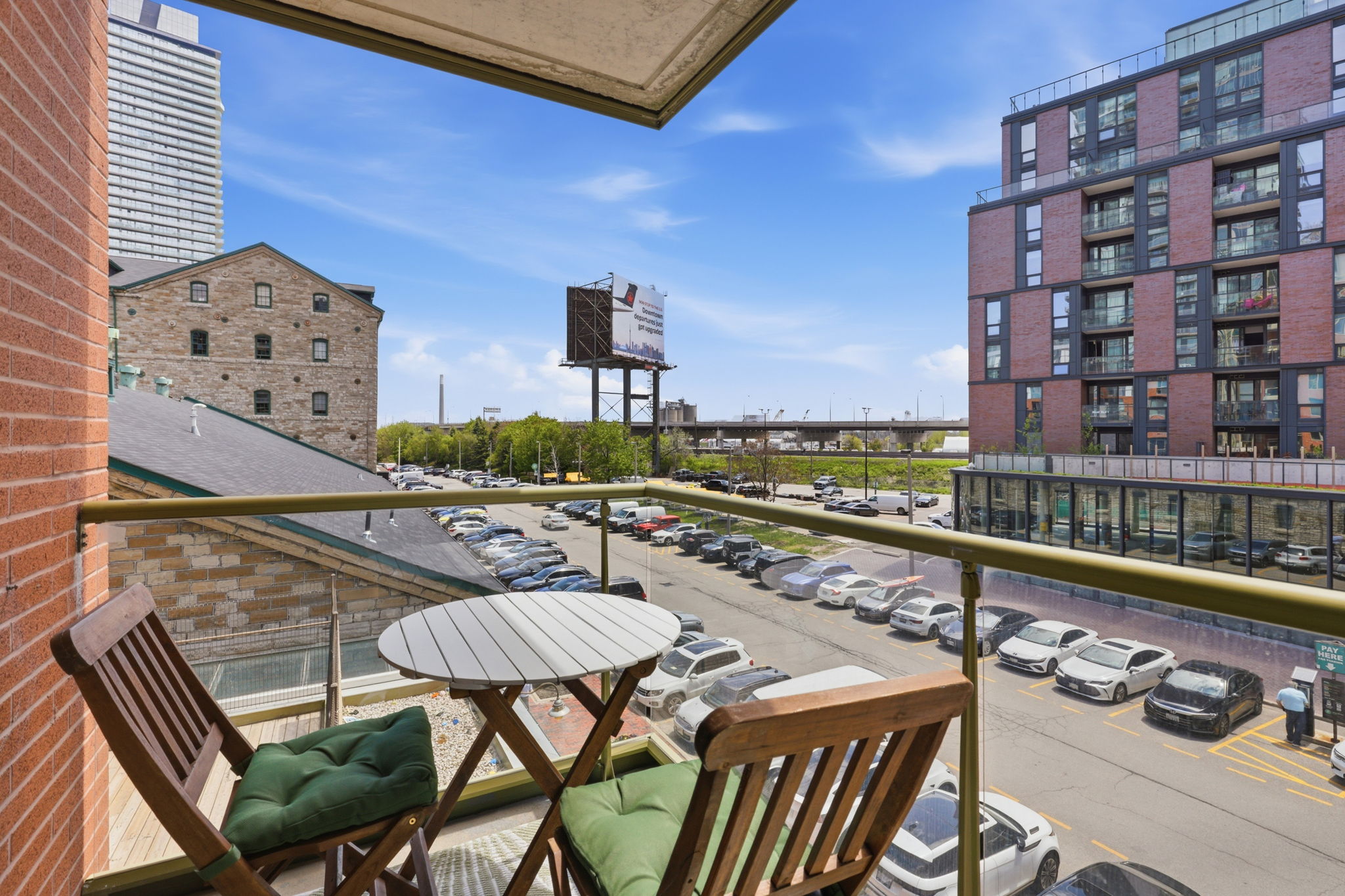 Property in Toronto — delivered property photograph 31
