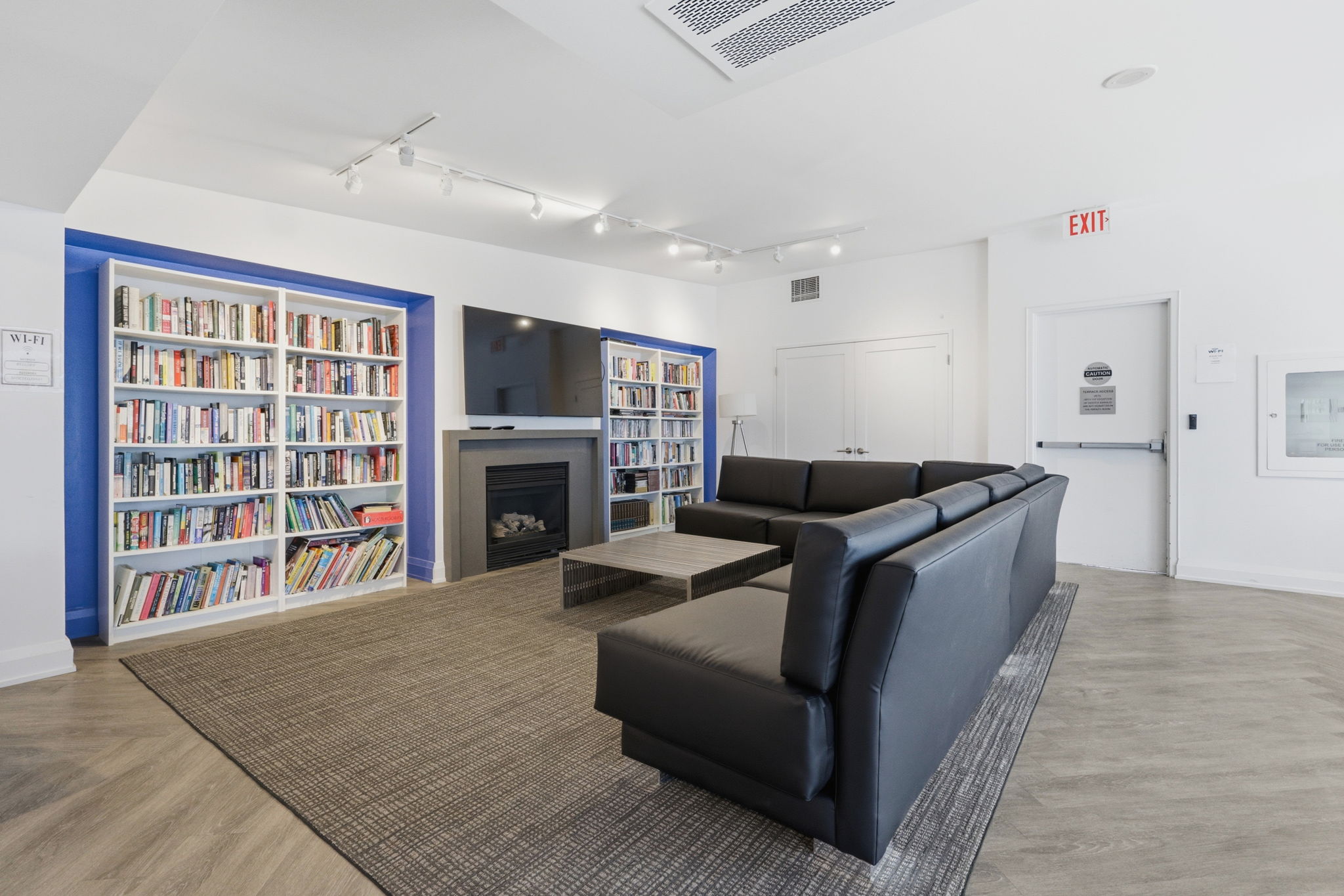 Property in Toronto — delivered property photograph 34