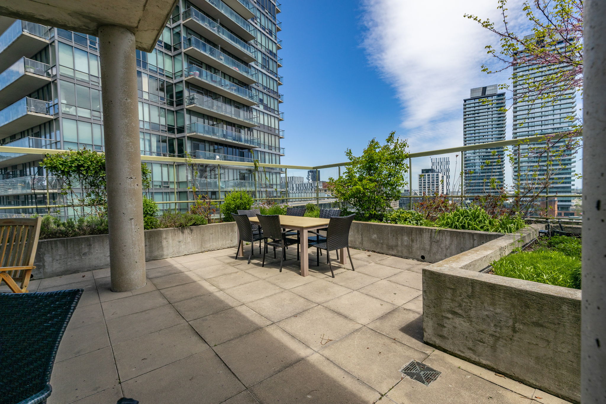 Property in Toronto — delivered property photograph 38