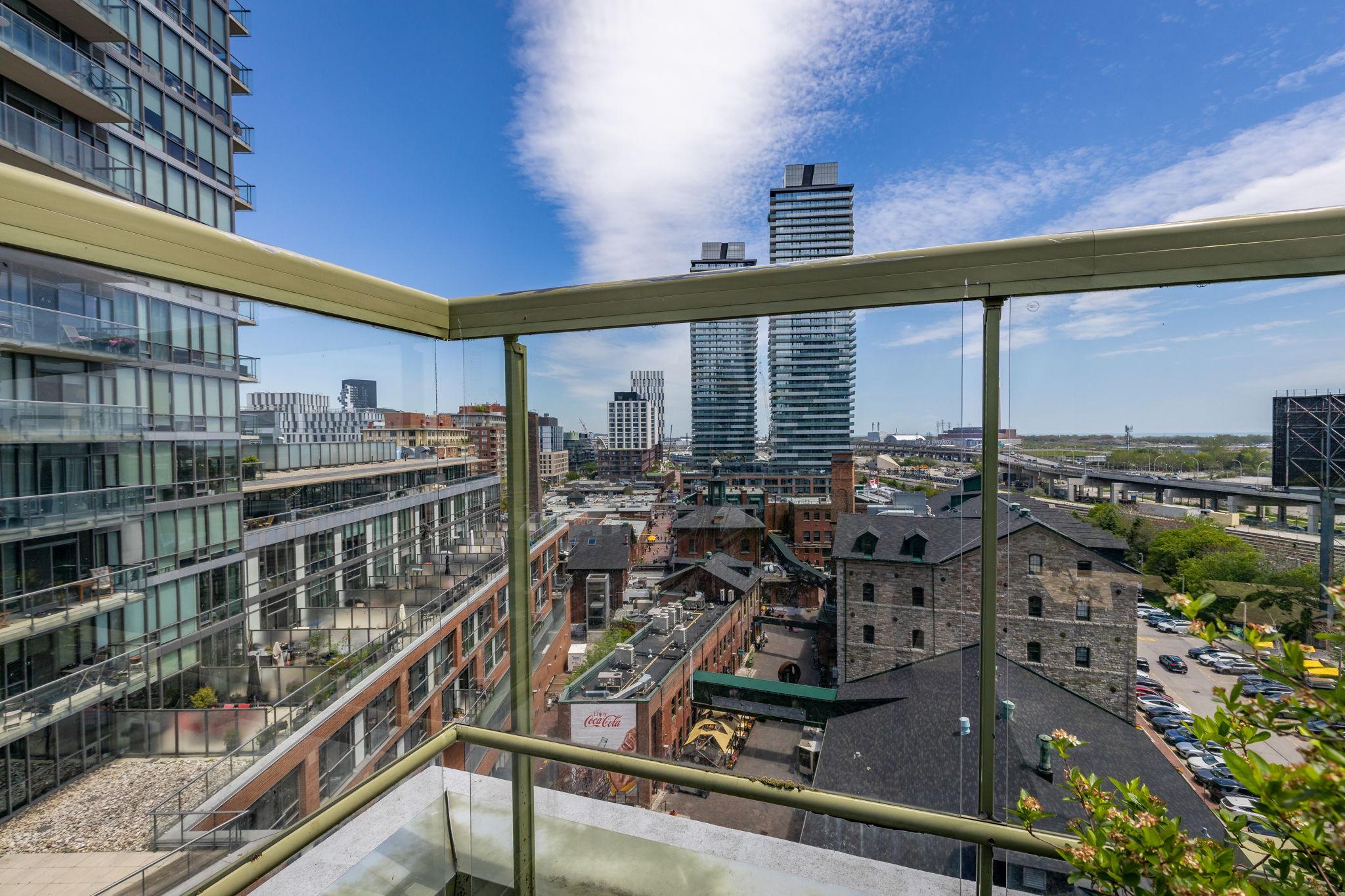 Property in Toronto — delivered property photograph 41