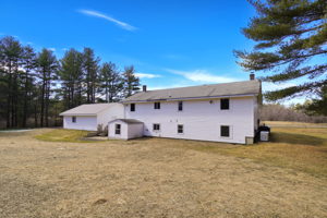 39 Patterson Rd, Pittston, ME 04345, USA Photo 4