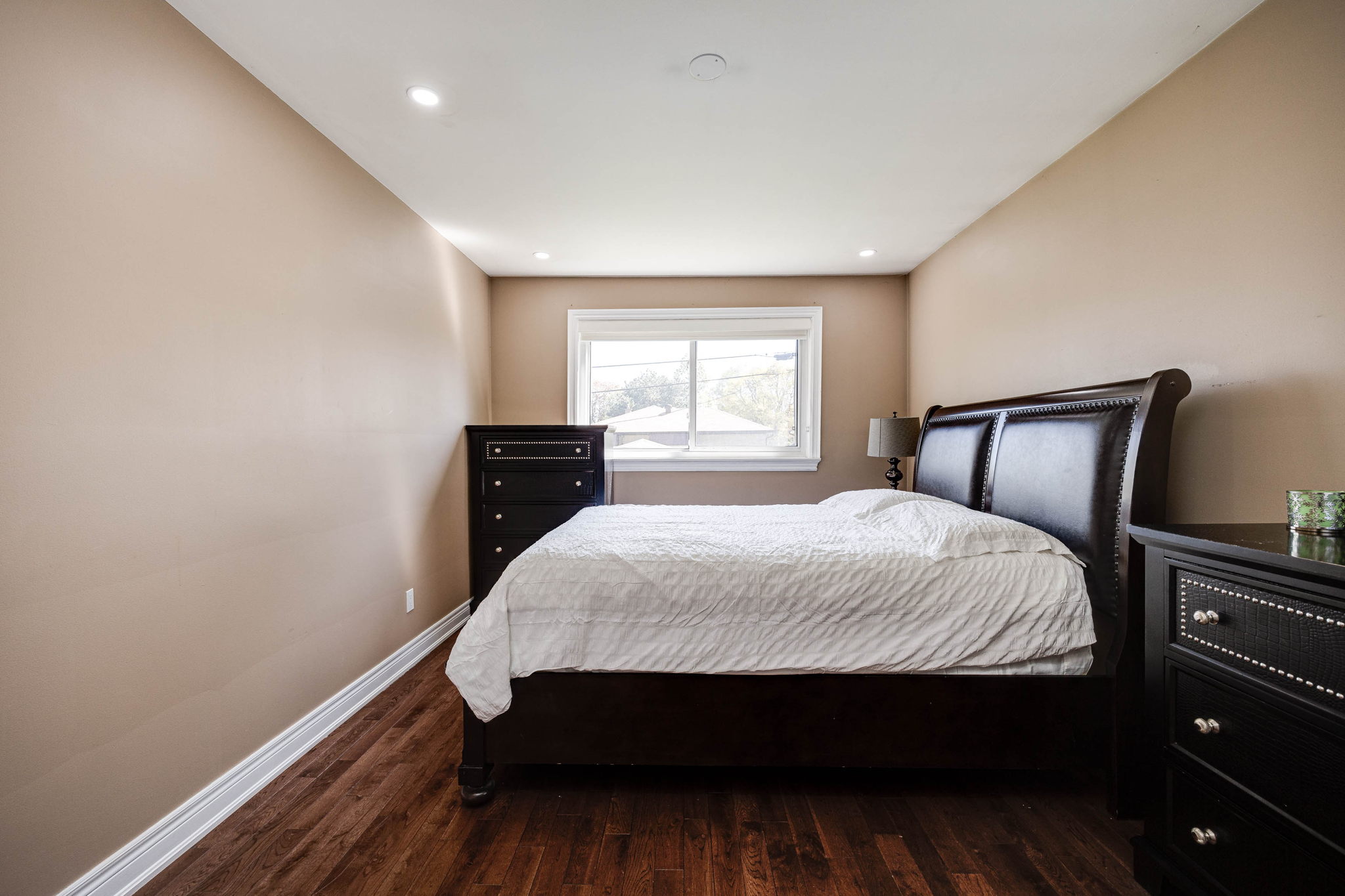 Toronto property showcase — delivered property photograph 14