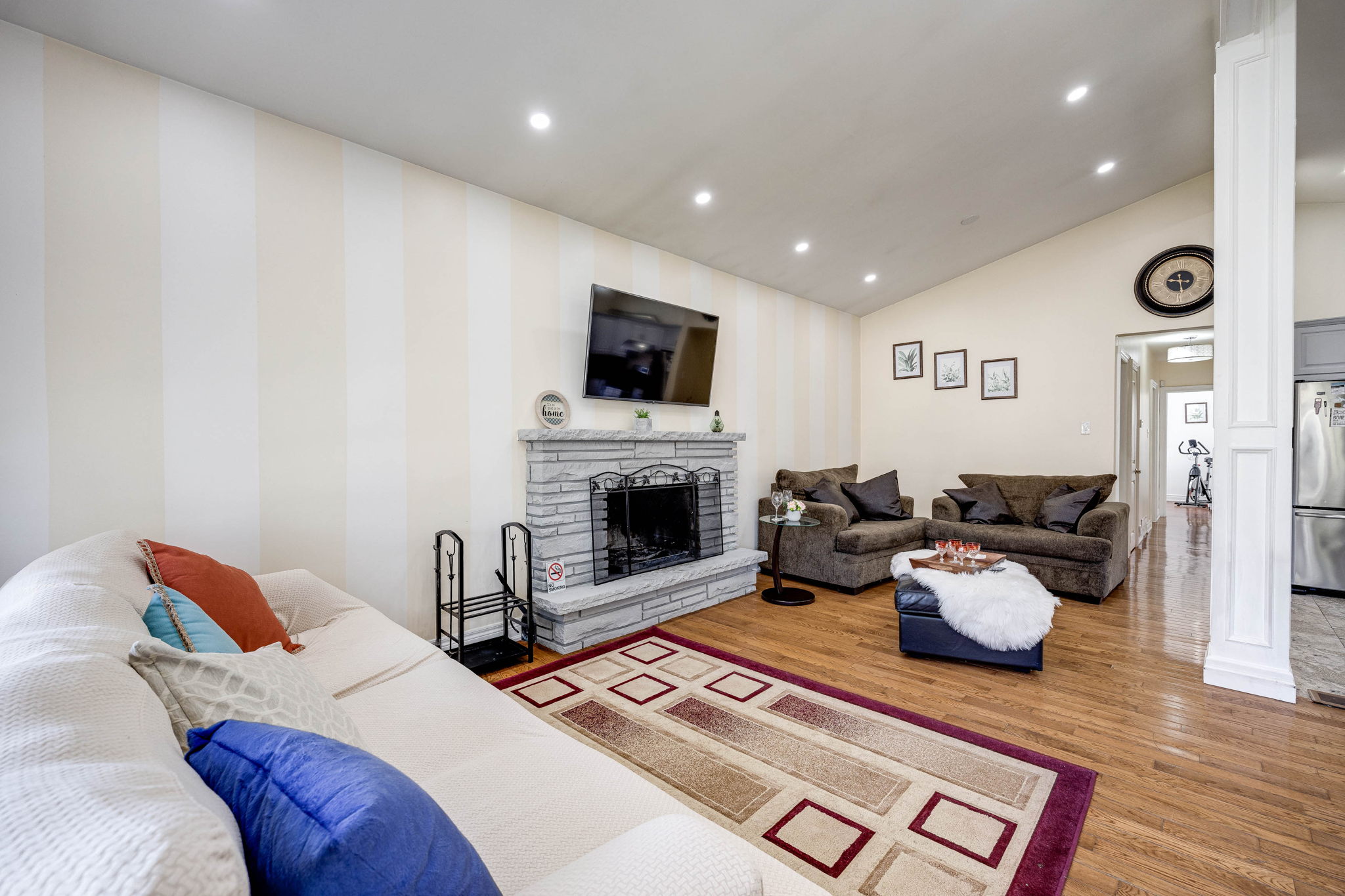 Toronto property showcase — delivered property photograph 3