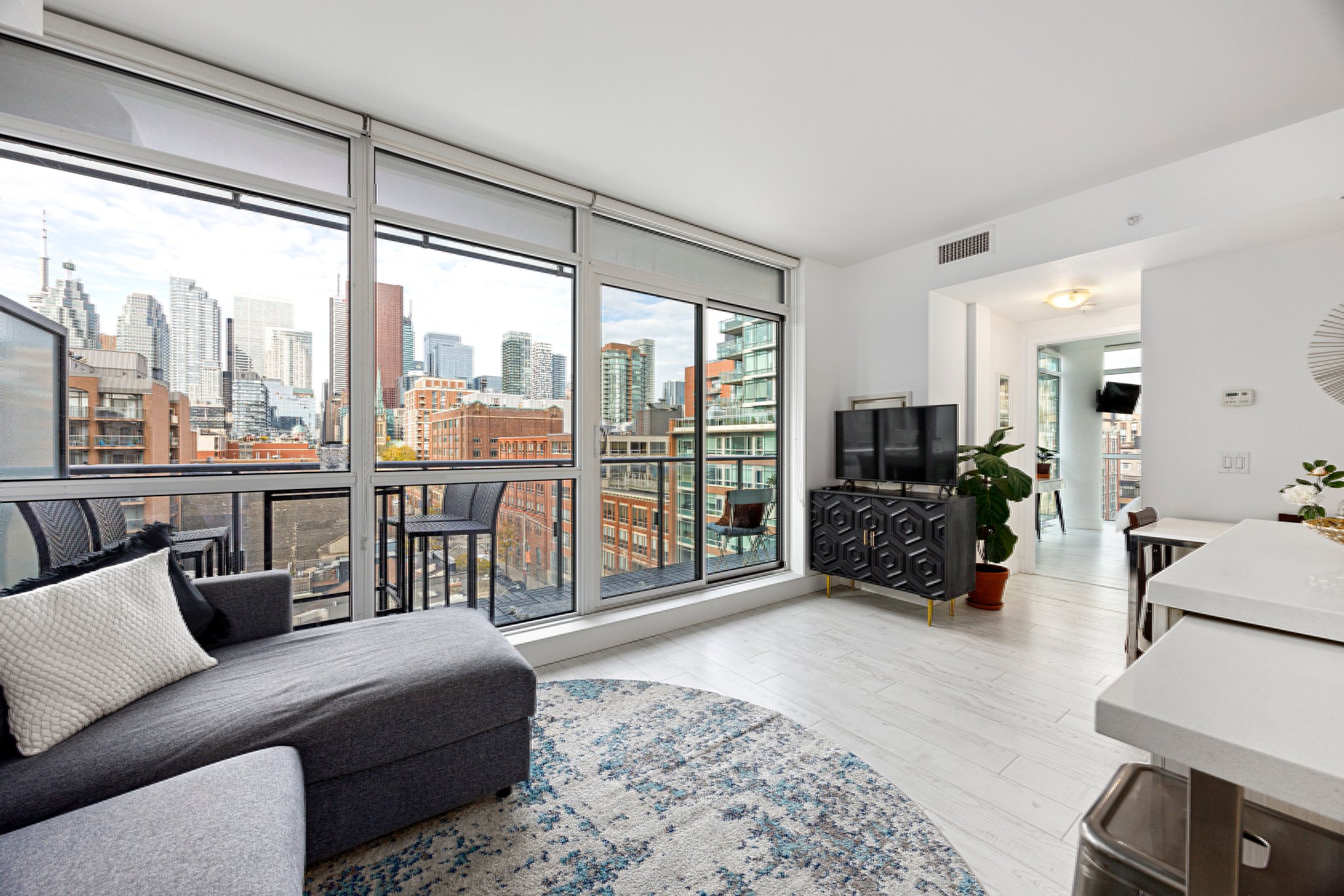 Toronto property showcase — delivered property photograph 3