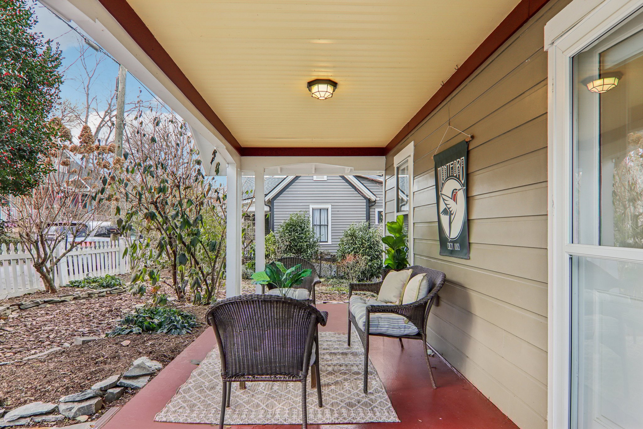 interior refresh 39 Short St-S1601-003.jpg