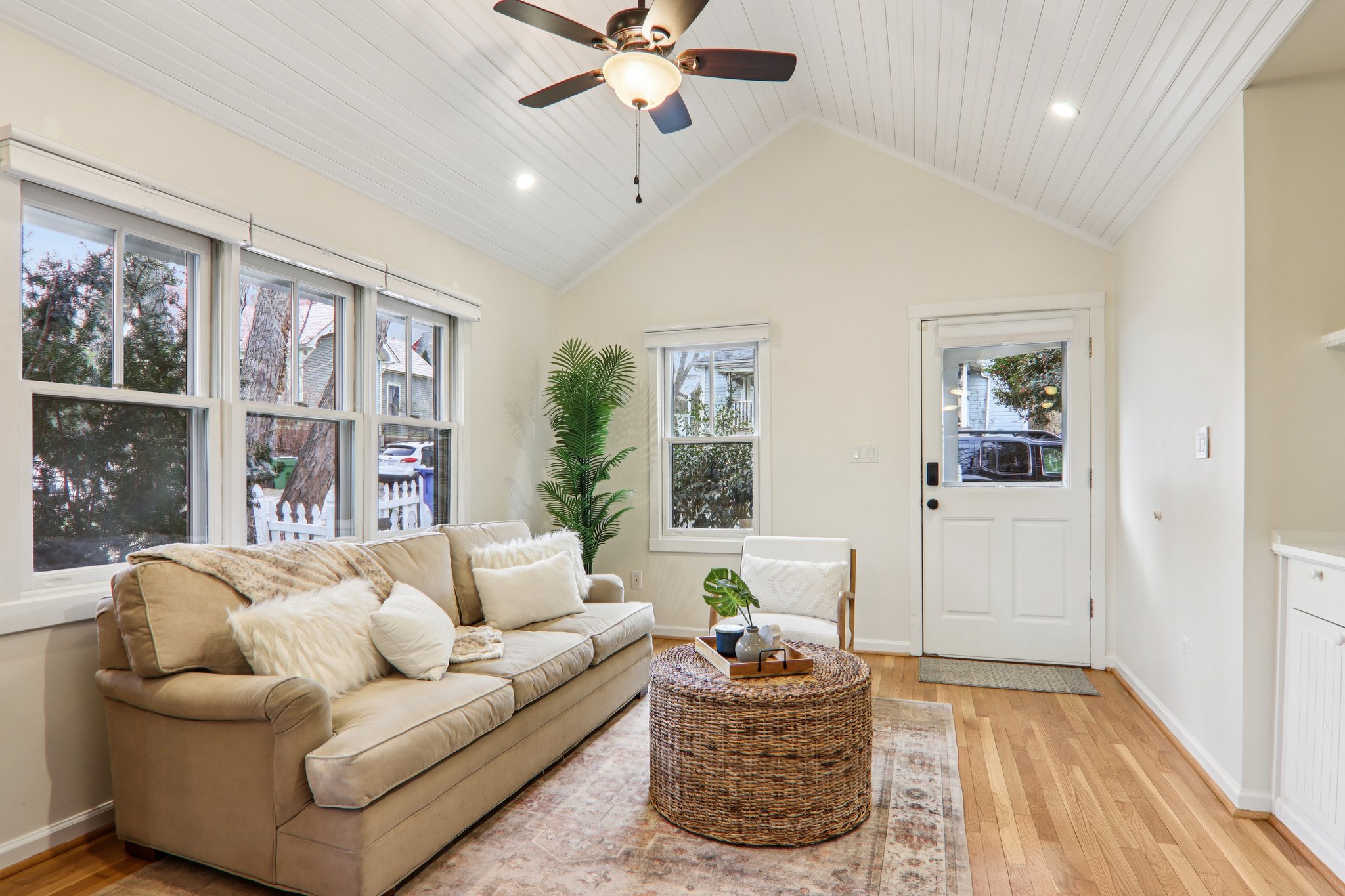 interior refresh 39 Short St-S1601-006.jpg