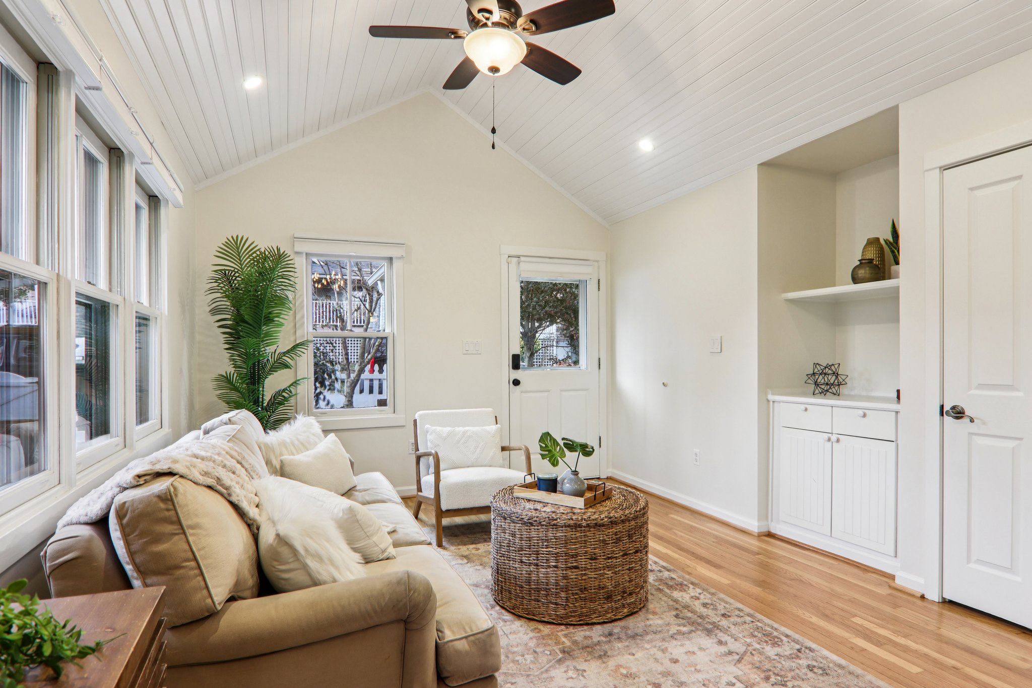 interior refresh 39 Short St-S1601-007.jpg