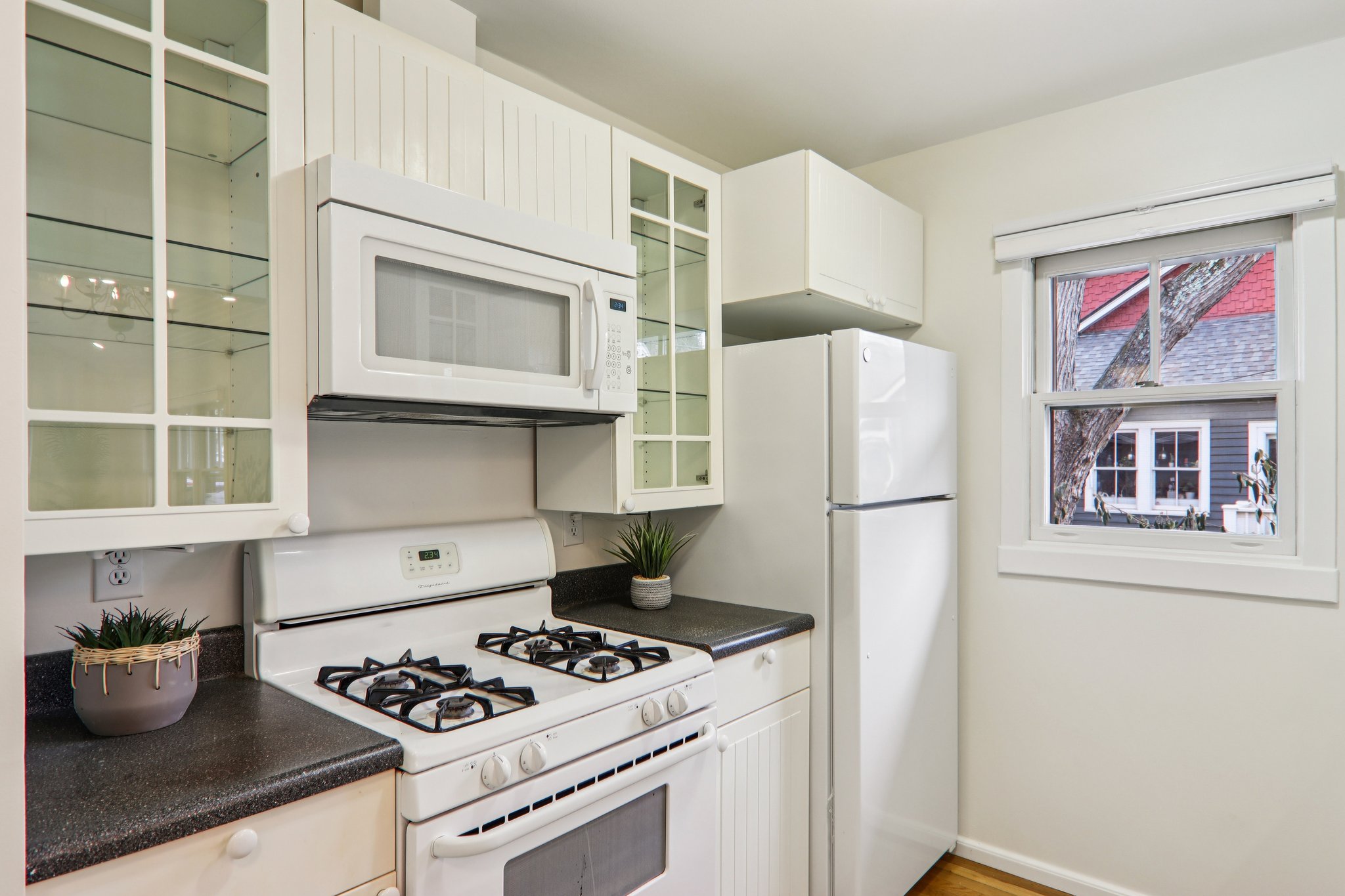 interior refresh 39 Short St-S1601-020.jpg