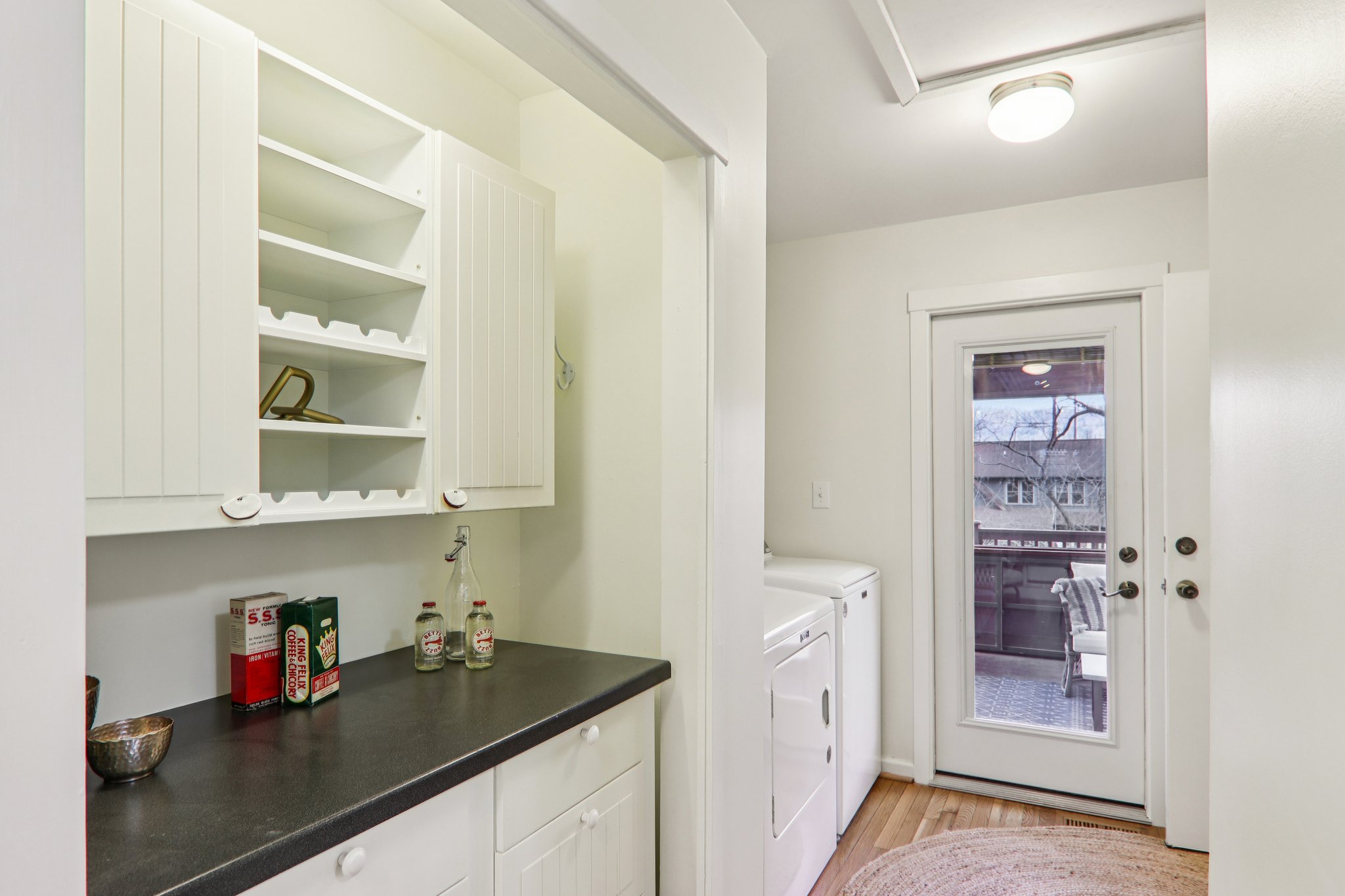 interior refresh 39 Short St-S1601-023.jpg