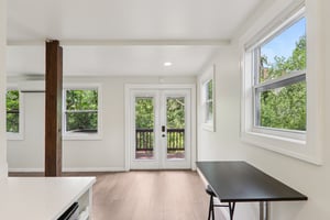 Short St-S2606-046.jpg