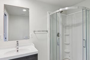 Short St-S2606-049.jpg