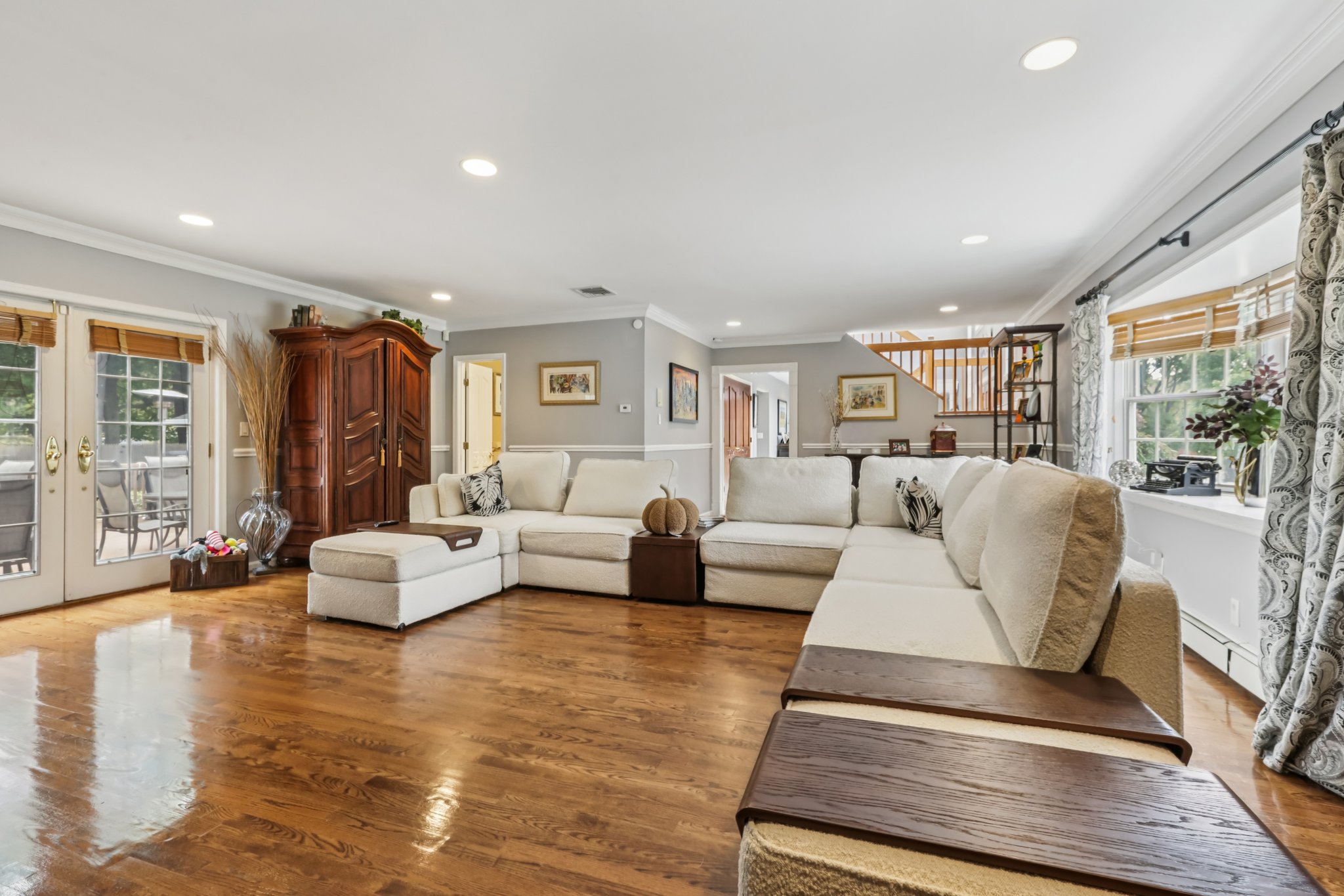 Virginia Ln-S1110-017.jpg