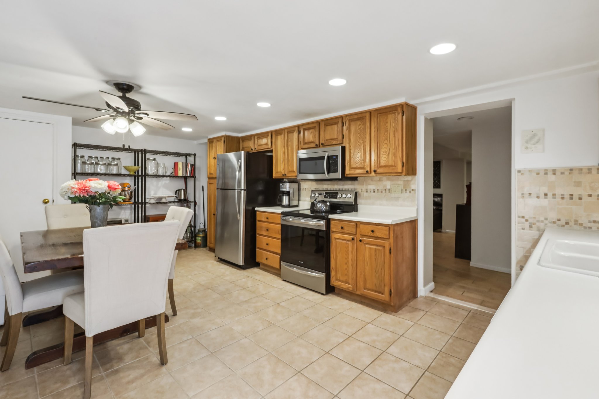 Virginia Ln-S1110-066.jpg