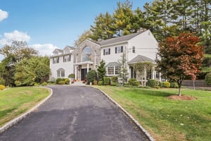 Virginia Ln-S1110-005.jpg