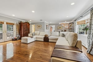 Virginia Ln-S1110-017.jpg
