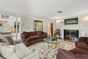 Virginia Ln-S1110-020.jpg
