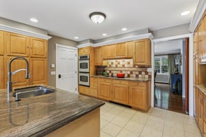 Virginia Ln-S1110-026.jpg