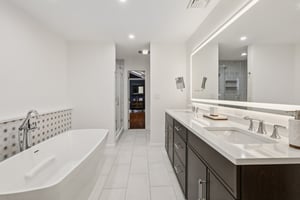 Virginia Ln-S1110-045.jpg