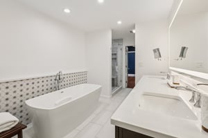 Virginia Ln-S1110-046.jpg