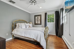 Virginia Ln-S1110-055.jpg