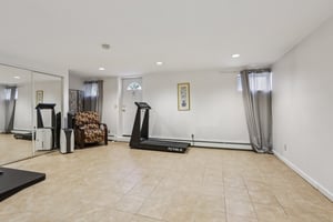 Virginia Ln-S1110-059.jpg