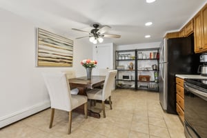 Virginia Ln-S1110-068.jpg