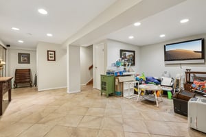 Virginia Ln-S1110-070.jpg