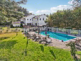 Virginia Ln-S1110-092.jpg