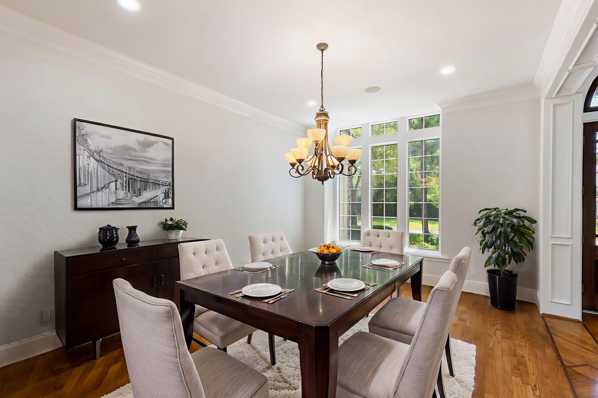 1N0A0425 virtually staged.jpeg