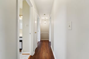 Winehurst Rd-L1007-025.jpg