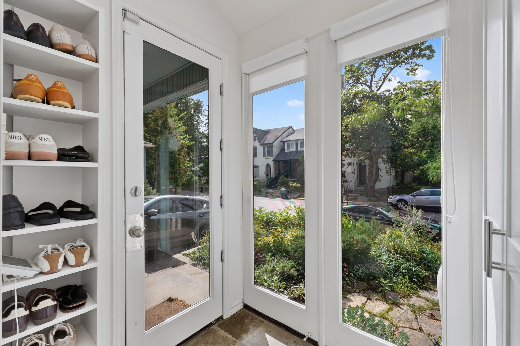 39 Wychwood Ave Toronto, ON M6G 2X8