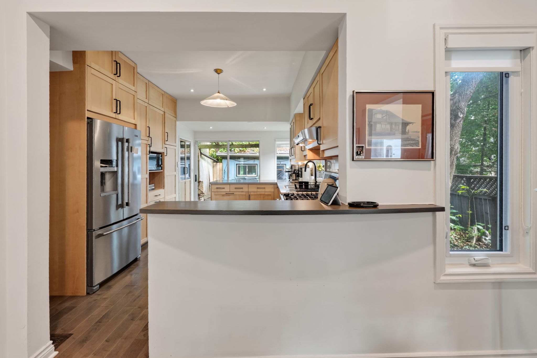 39 Wychwood Ave Toronto, ON M6G 2X8