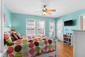 Photo 42