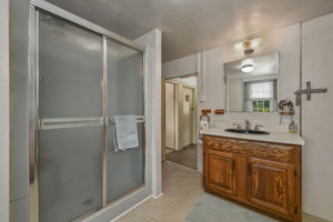  Photo 67