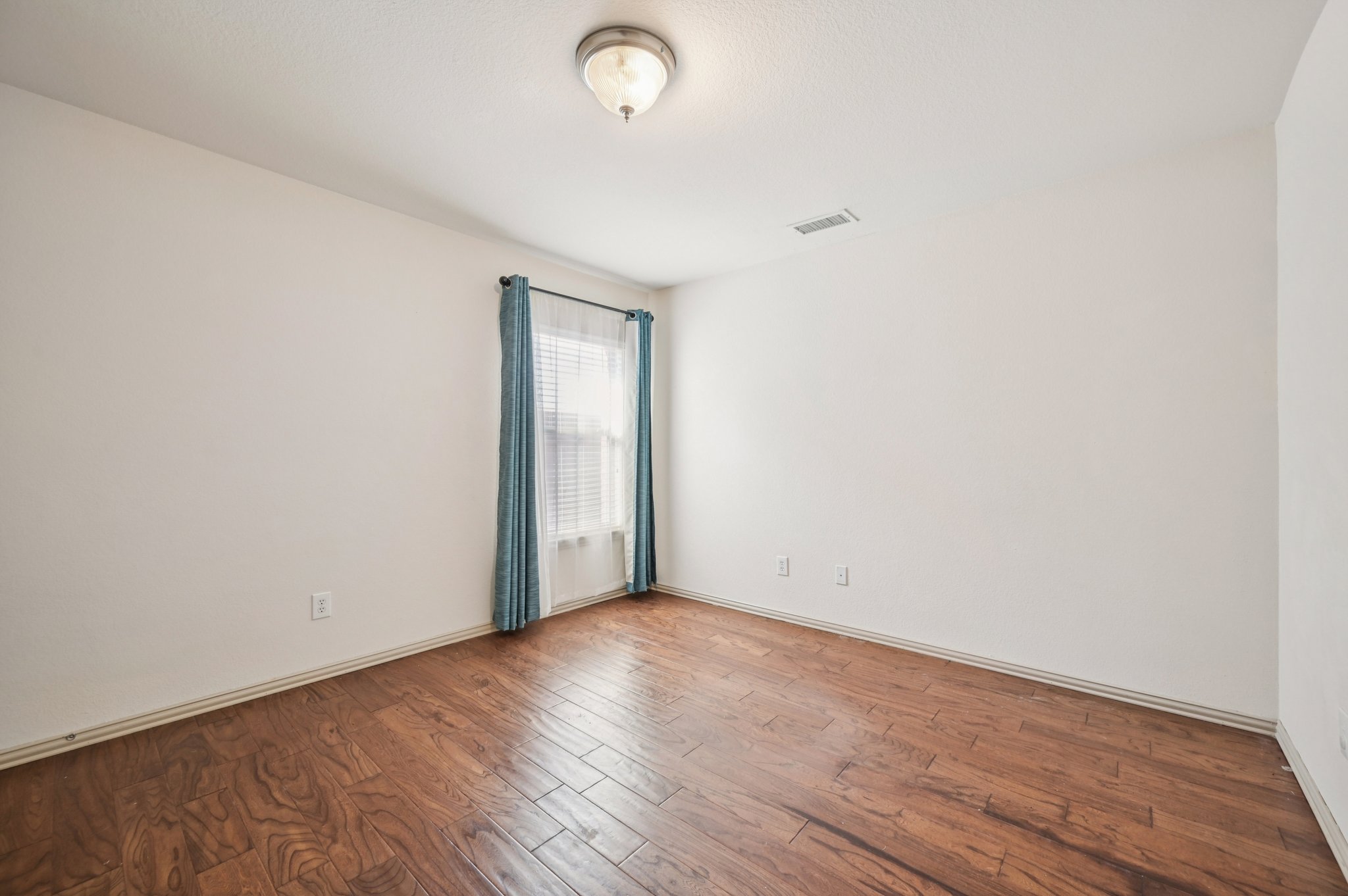 Springfield St-S2709-019.jpg