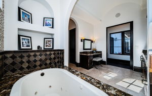 Main Level Master Bathroom1e