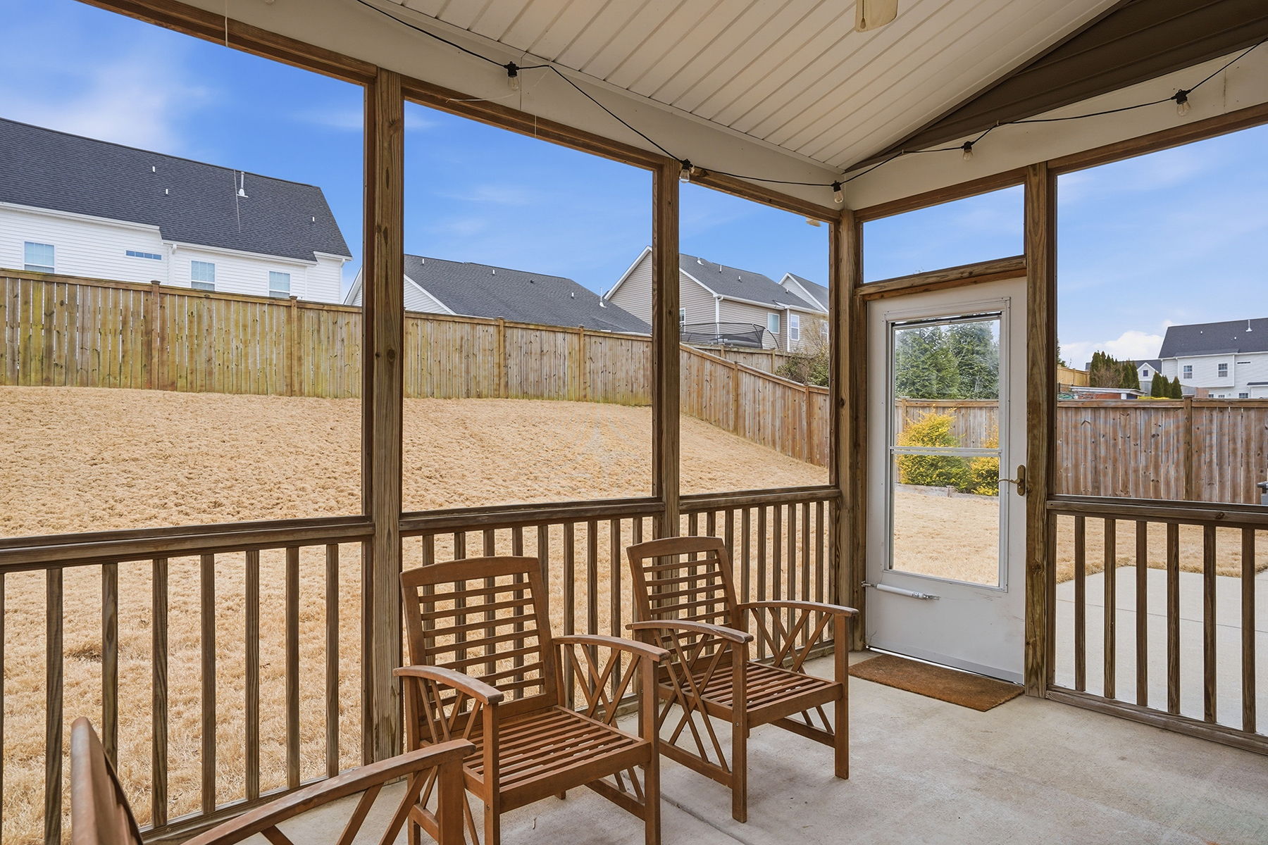 Screened-in Porch