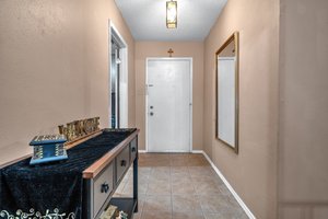 Entry/Foyer