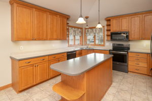 10-Kitchen