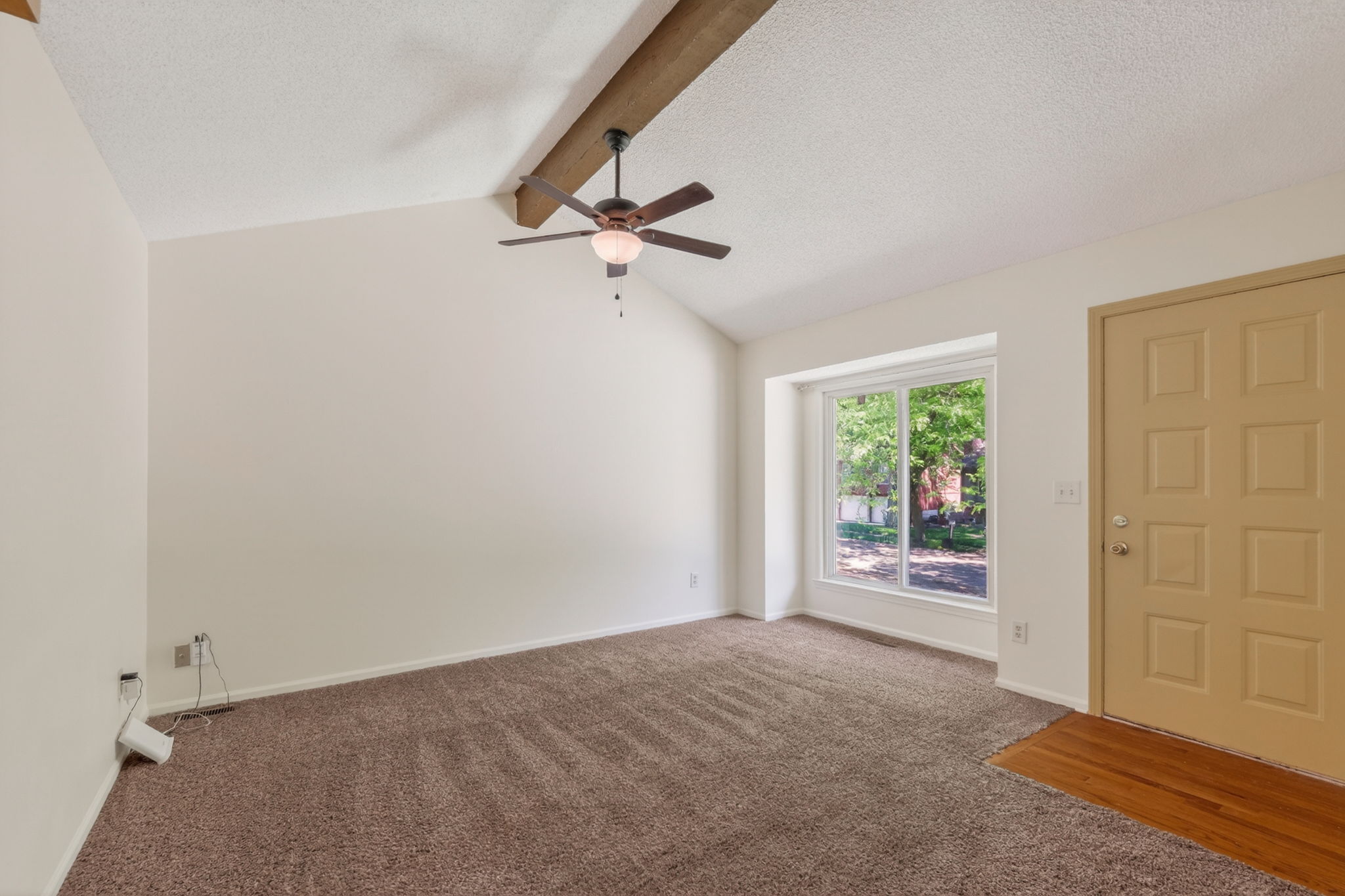 3902 N Colorado Ave-015