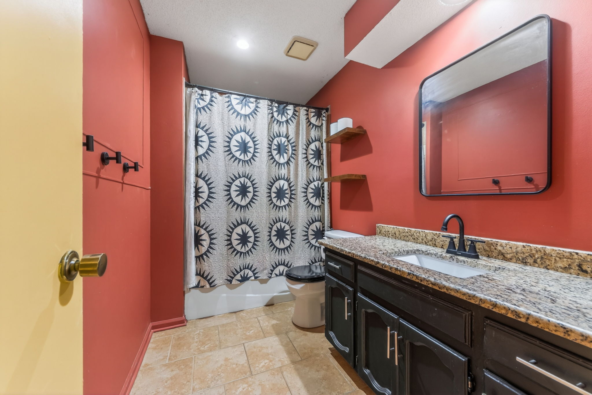 3902 N Colorado Ave-030