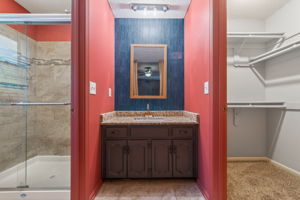 3902 N Colorado Ave-023
