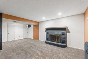 3902 N Colorado Ave-031