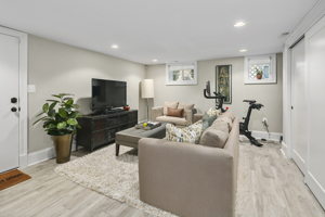 3903 Morrison St NW, Washington, DC 20015, USA Photo 35