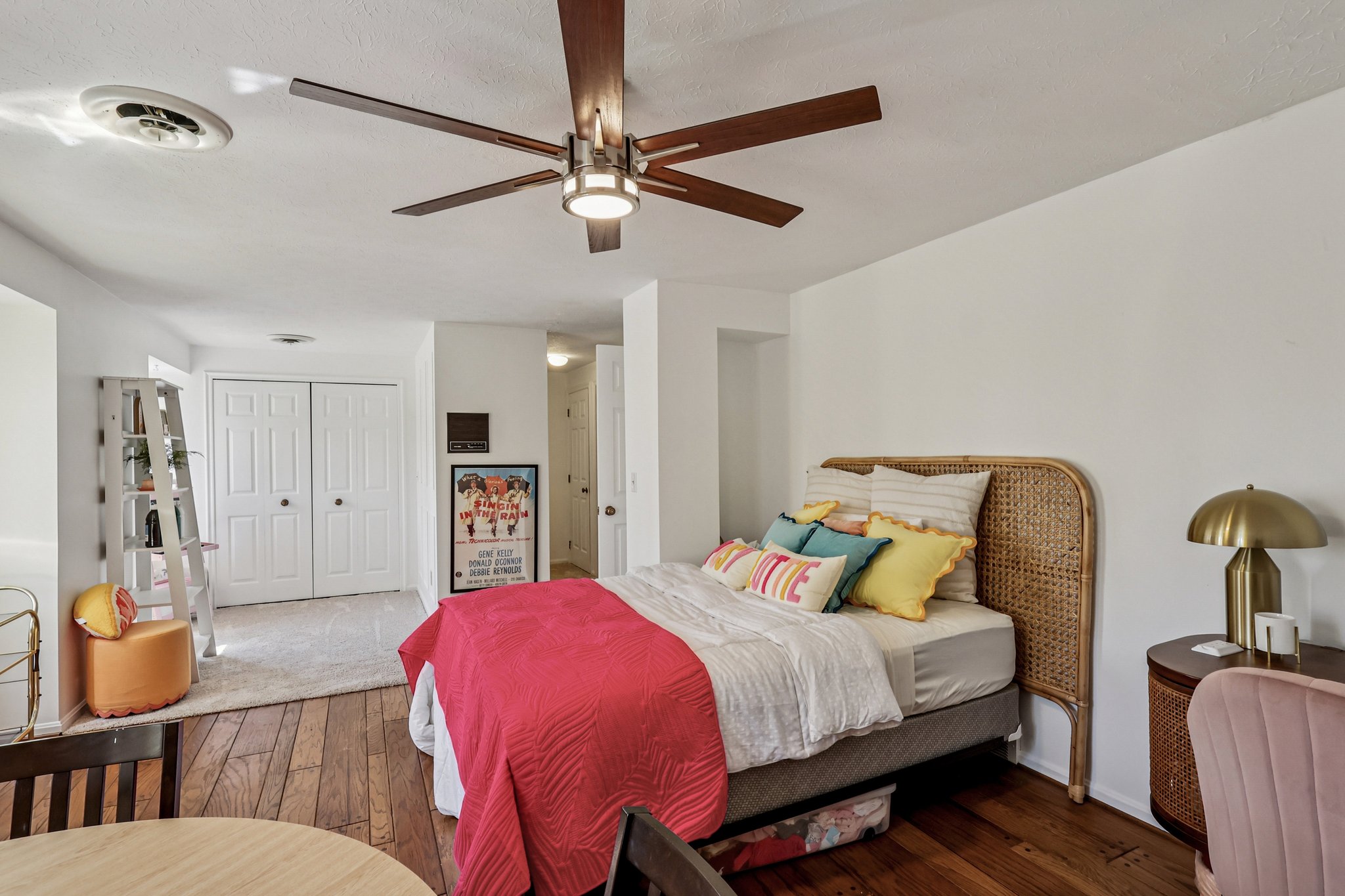 N Valley Dr-S1004-039r.jpg